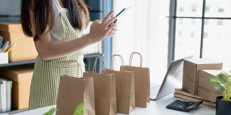 kembali shopping addiction woman office cell phone bags